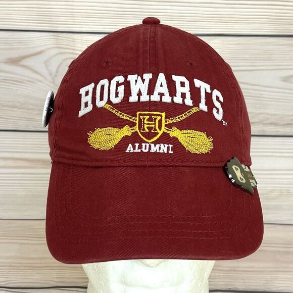 Harry Potter HOGWARTS Alumni Hat Adult Strapback Cap Adjustable Maroon + Pins - Picture 11 of 15